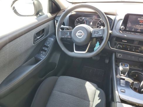 Used 2021 Nissan Rogue S image 19