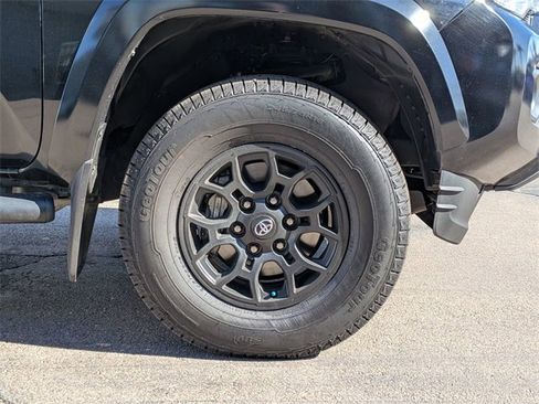 Used 2022 Toyota Tacoma SR5 image 7