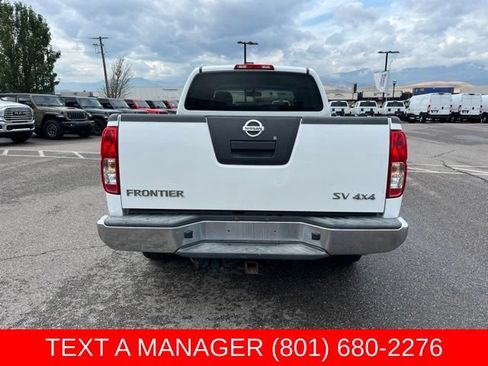 Used 2012 Nissan Frontier SV w/ SV Premium Utility Pkg AWD/4WD image 4