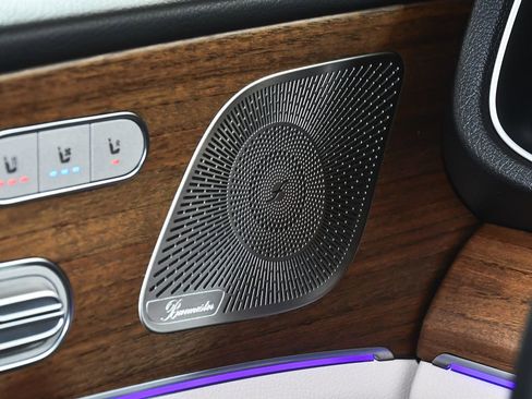 Used 2025 Mercedes-Benz GLE 350 4MATIC w/ AMG Line Exterior image 33