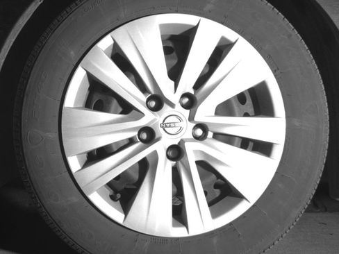 Used 2025 Nissan Sentra S FWD image 12