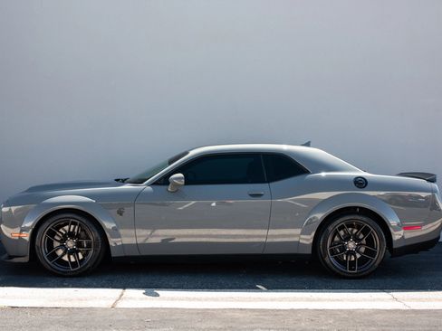 Used 2019 Dodge Challenger SRT Hellcat Redeye image 8