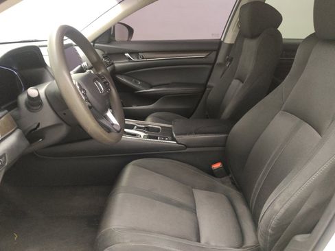 Used 2018 Honda Accord EX image 17