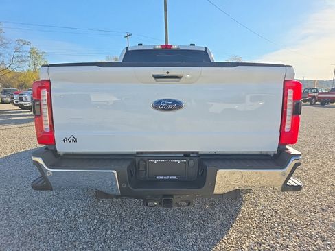 Used 2023 Ford F250 Lariat w/ Chrome Package image 6