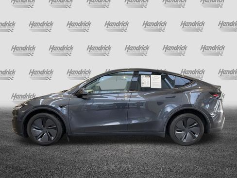 Used 2026 Tesla Model Y AWD image 7