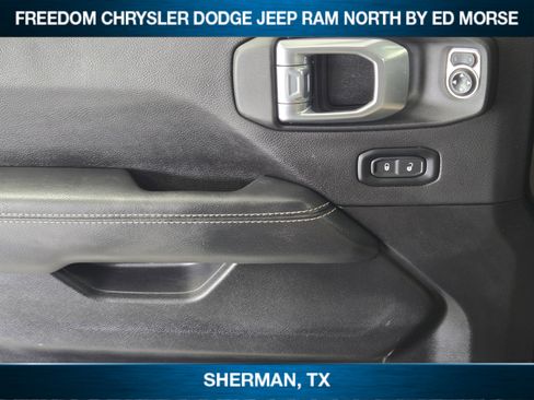 Used 2022 Jeep Wrangler Unlimited Sahara image 17