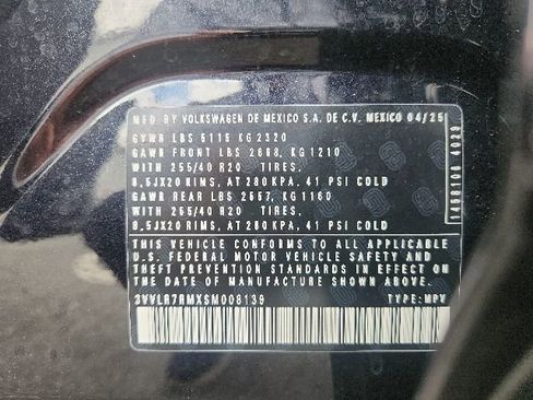 Used 2025 Volkswagen Tiguan SEL R-Line AWD/4WD image 11