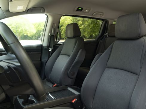 Used 2019 Honda Odyssey EX image 17