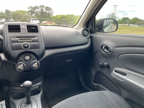 Used 2013 Nissan Versa S image 19