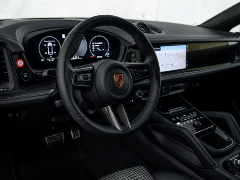 New 2026 Porsche Cayenne GTS image 15