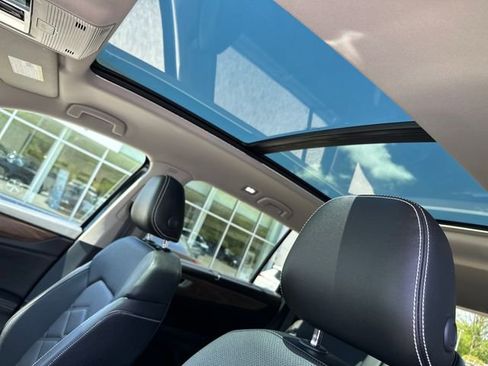 Certified 2024 Volkswagen Atlas SE AWD/4WD image 32