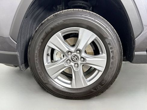 Used 2025 Toyota RAV4 XLE image 32