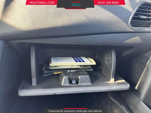 Used 2012 Chrysler 200 Touring image 26