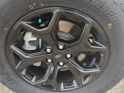 Used 2023 Ford Explorer Timberline w/ Timberline Technology Package image 32