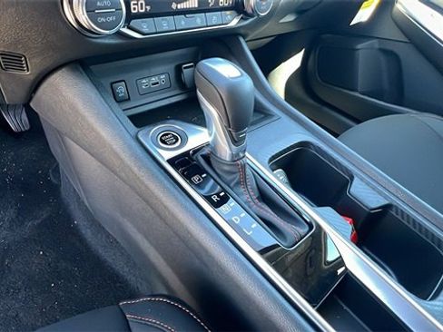 New 2025 Nissan Sentra SR w/ Midnight Edition image 24