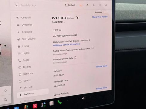 Used 2026 Tesla Model Y 2WD image 11