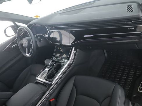 Used 2025 Audi Q7 2.0T Premium Plus image 32