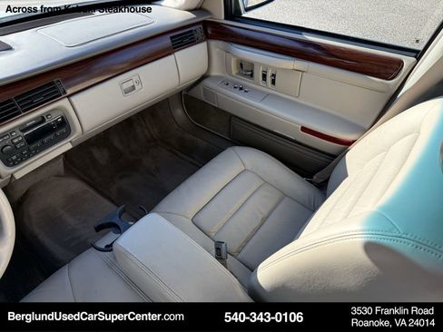 Used 1996 Cadillac De Ville Base image 21