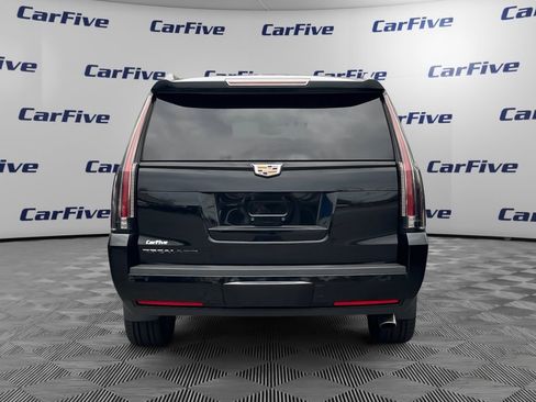 Used 2020 Cadillac Escalade ESV 4WD image 4