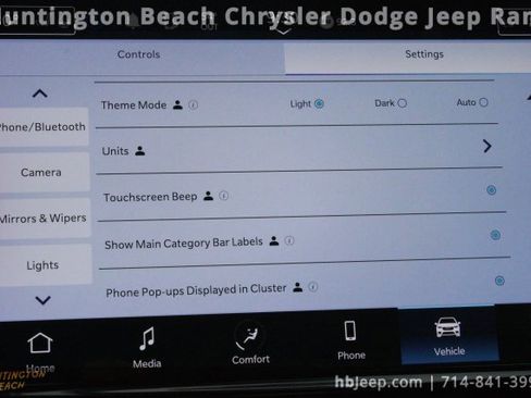 Used 2023 Chrysler Pacifica Touring-L image 25