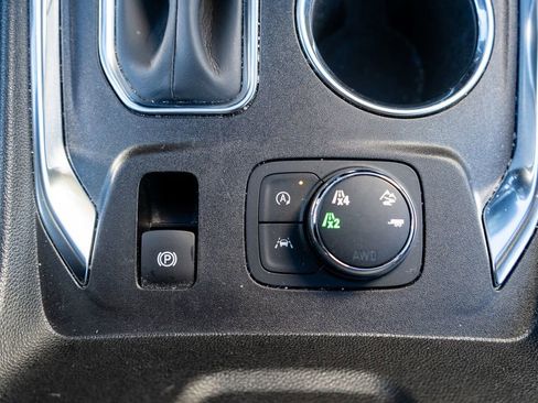 Used 2023 Chevrolet Traverse LT w/ LPO, Floor Liner Package image 28