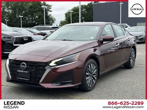 Certified 2023 Nissan Altima 2.5 SV AWD/4WD image 8