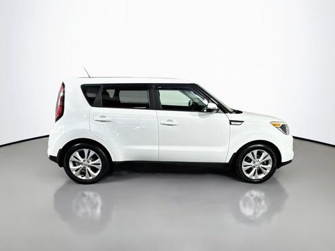 Used 2016 Kia Soul ! FWD image 9