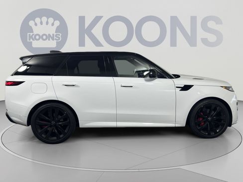Used 2024 Land Rover Range Rover Sport Dynamic SE AWD/4WD image 8