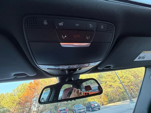 Used 2018 Mercedes-Benz C 300 Sedan image 26