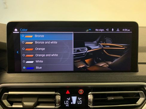 Used 2025 BMW X4 xDrive30i AWD/4WD image 46