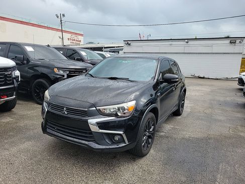Used 2017 Mitsubishi Outlander Sport ES image 3