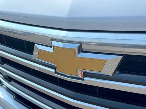 Used 2024 Chevrolet Silverado 1500 High Country w/ High Country Premium Package AWD/4WD image 11