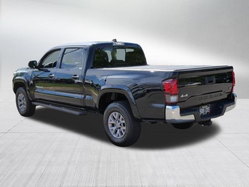 Used 2019 Toyota Tacoma SR5 AWD/4WD image 5
