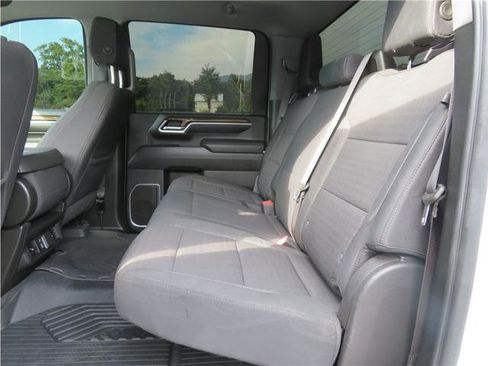 Used 2024 Chevrolet Silverado 2500 LT image 5