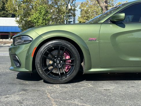 Used 2020 Dodge Charger Scat Pack RWD image 13