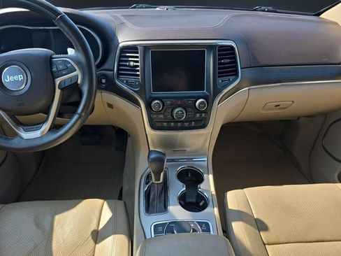 Used 2017 Jeep Grand Cherokee Overland AWD/4WD image 11