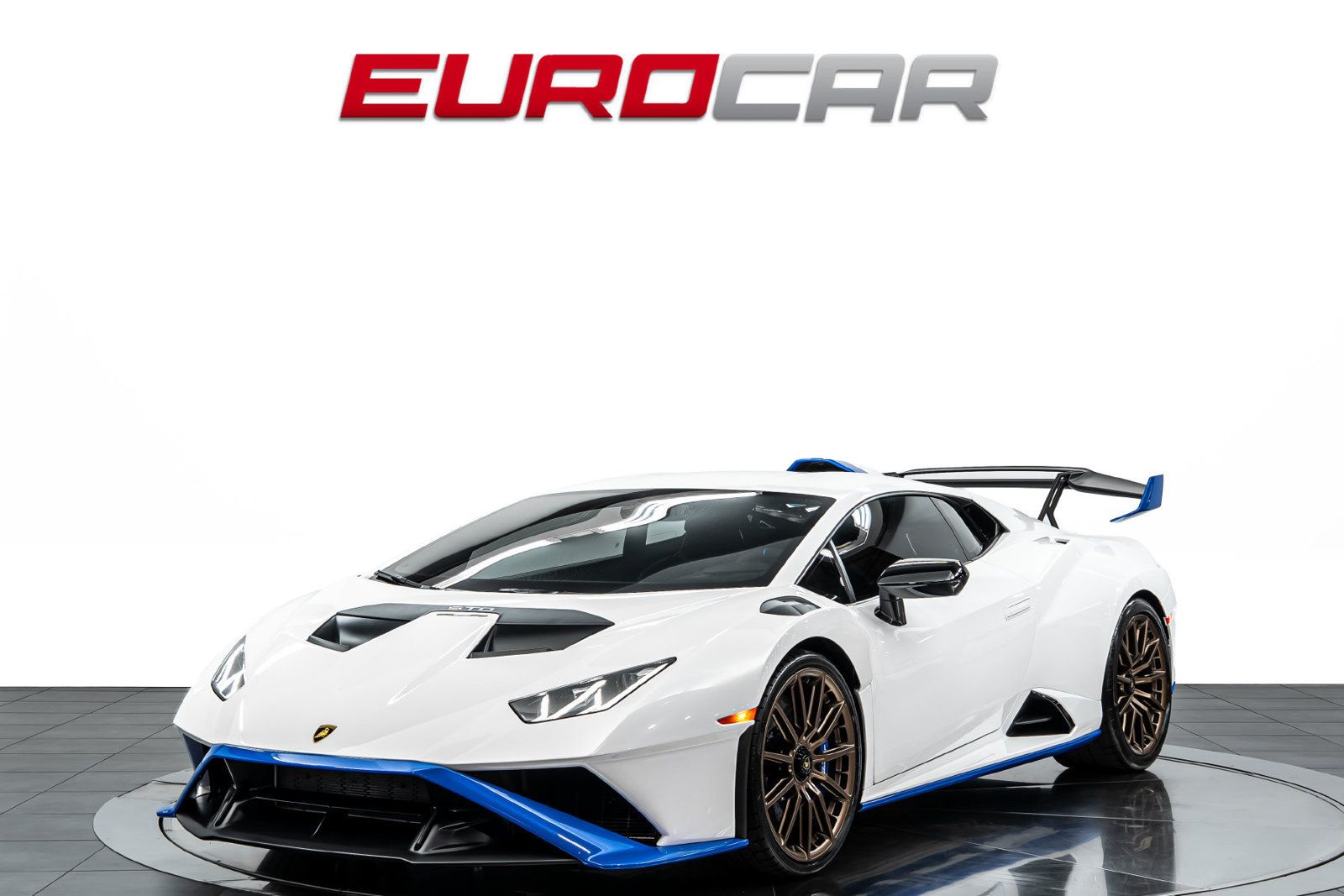 Used 2022 Lamborghini Huracan STO RWD image 1