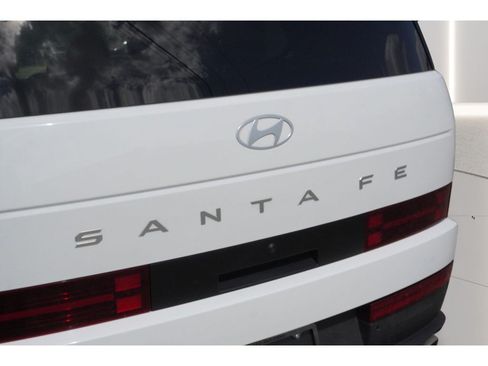 Used 2025 Hyundai Santa Fe SE FWD image 37