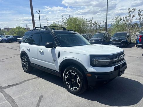 Used 2024 Ford Bronco Sport Outer Banks w/ Tech Package image 3