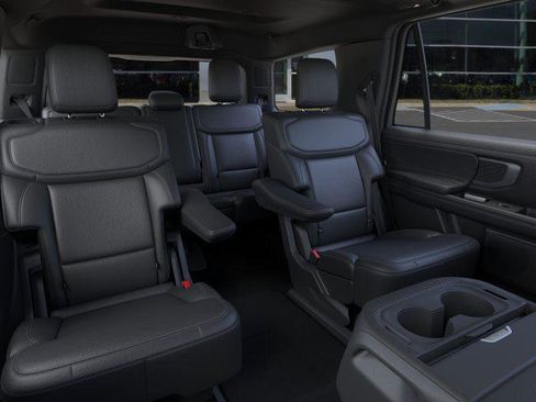 New 2026 Ford Expedition Platinum w/ Stealth Performance Package AWD/4WD image 11
