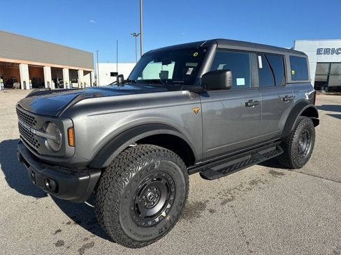 New 2025 Ford Bronco Badlands w/ Sasquatch Package image 7