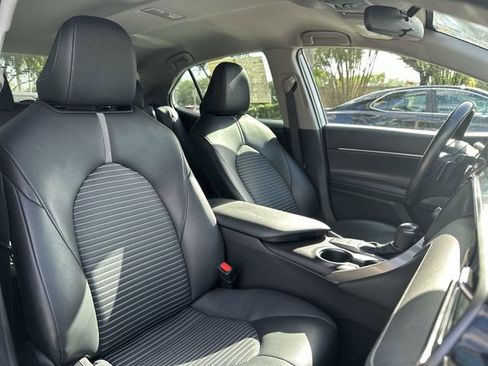 Used 2024 Toyota Camry SE FWD image 30
