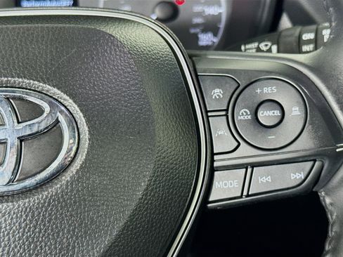 Used 2024 Toyota Corolla Cross LE FWD image 14