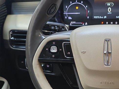 Used 2020 Lincoln Corsair FWD w/ Premium Package image 19