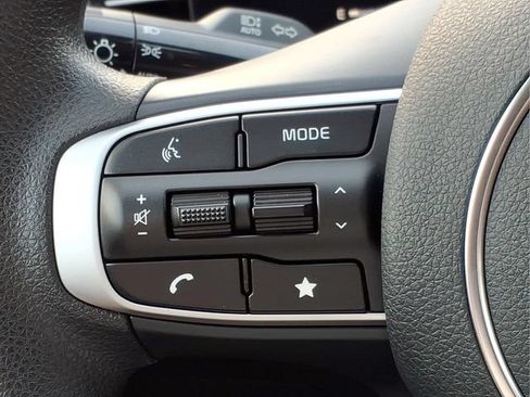 Used 2025 Kia K5 LXS FWD image 26