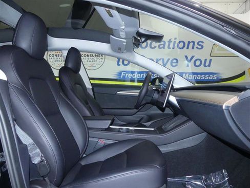 Used 2023 Tesla Model 3 Standard Range image 7