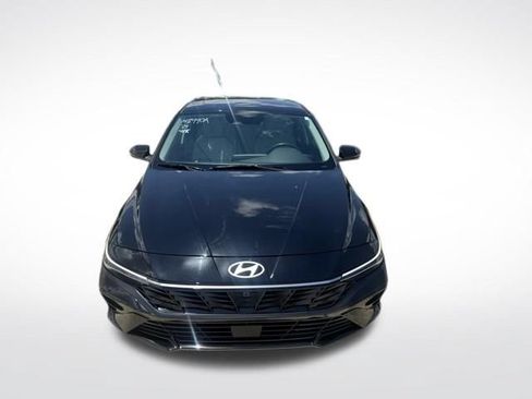 Used 2024 Hyundai Elantra Limited FWD image 8
