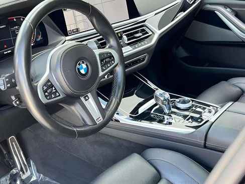 Used 2022 BMW X7 M50i AWD/4WD image 8