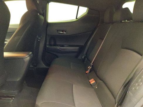 Used 2019 Toyota C-HR LE image 18