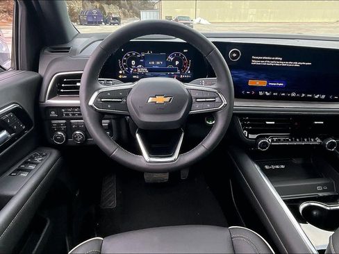 New 2026 Chevrolet Suburban Premier w/ Sun And Tow Package image 13